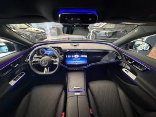 MERCEDES-BENZ E 300 usata, con Cerchi in lega