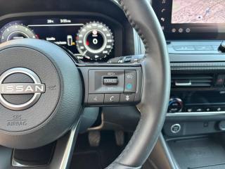 NISSAN Qashqai usata, con Fari LED
