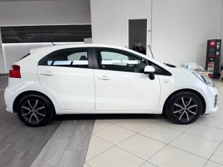 KIA Rio usata, con Alzacristalli elettrici