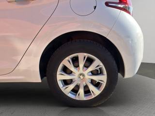 PEUGEOT 208 usata, con Specchietti laterali elettrici