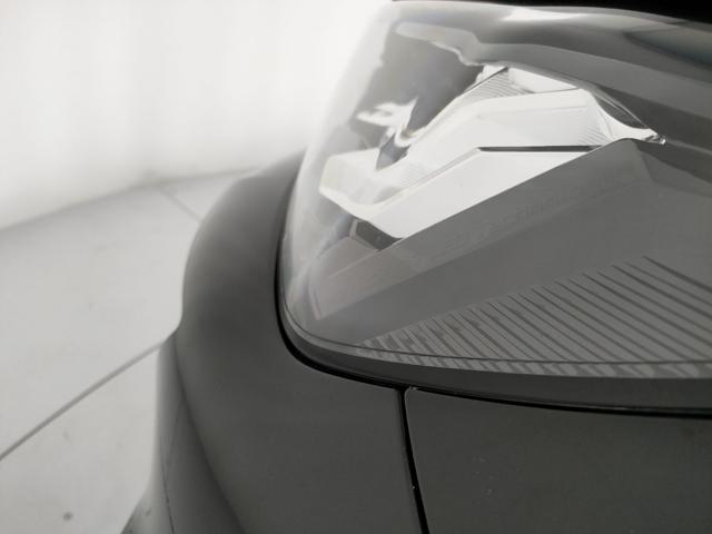 PEUGEOT 2008 usata, con Airbag