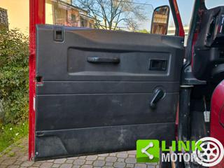 LAND ROVER Defender usata 37