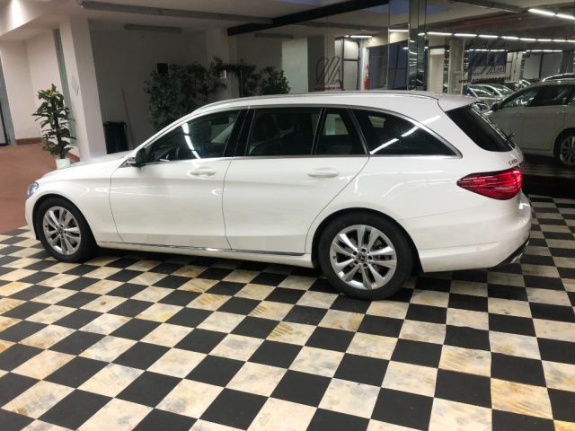 MERCEDES-BENZ C 220 usata, con Controllo trazione