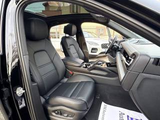 PORSCHE Cayenne usata, con Autoradio