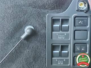 LAND ROVER Discovery usata, con Controllo elettronico della corsia
