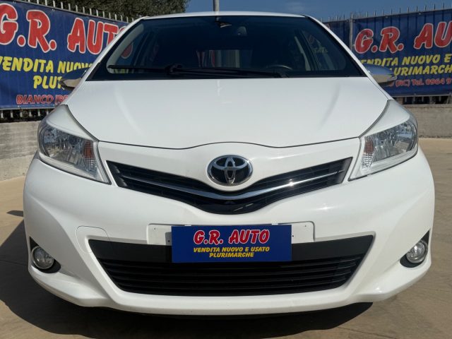 TOYOTA Yaris usata, con Airbag