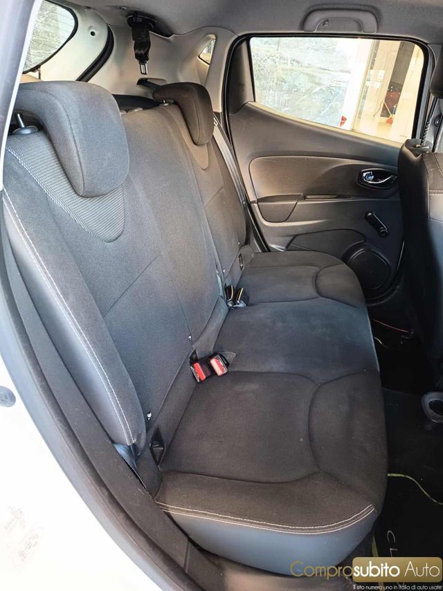 RENAULT Clio usata, con Sedile posteriore sdoppiato
