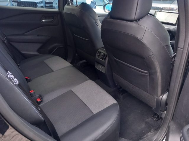 NISSAN Qashqai usata, con Fari LED