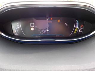 PEUGEOT 3008 usata, con Leve al volante