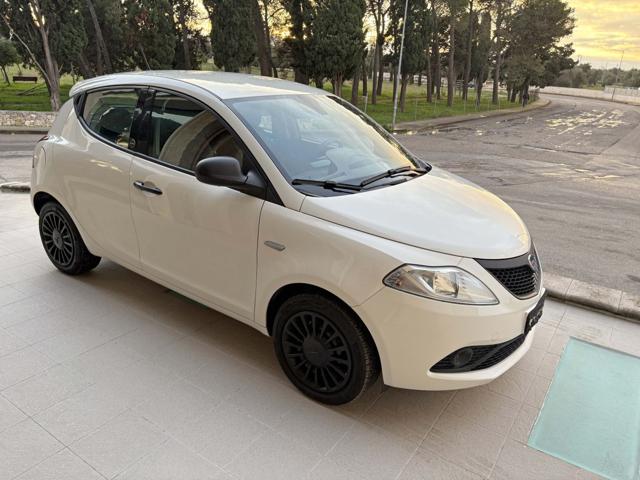 LANCIA Ypsilon usata, con Airbag laterali