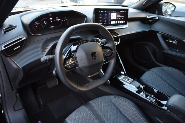PEUGEOT 2008 usata, con Alzacristalli elettrici