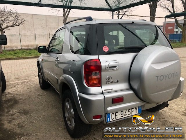TOYOTA RAV 4 MY23 usata, con Alzacristalli elettrici