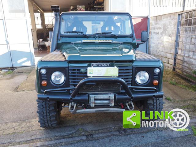 LAND ROVER Defender usata 1