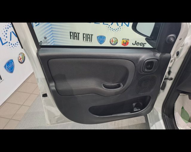 FIAT New Panda usata 19
