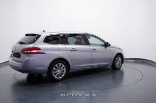 PEUGEOT 308 usata, con Autoradio