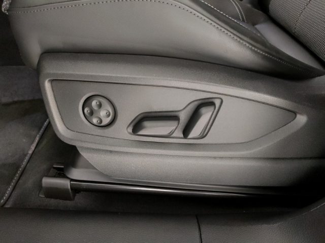 AUDI Q5 usata, con Volante in pelle