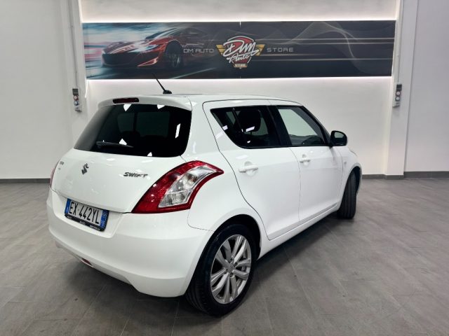 SUZUKI Swift usata, con Autoradio
