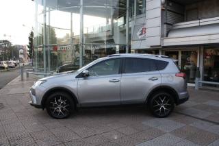 TOYOTA RAV 4 MY23 usata, con Airbag laterali