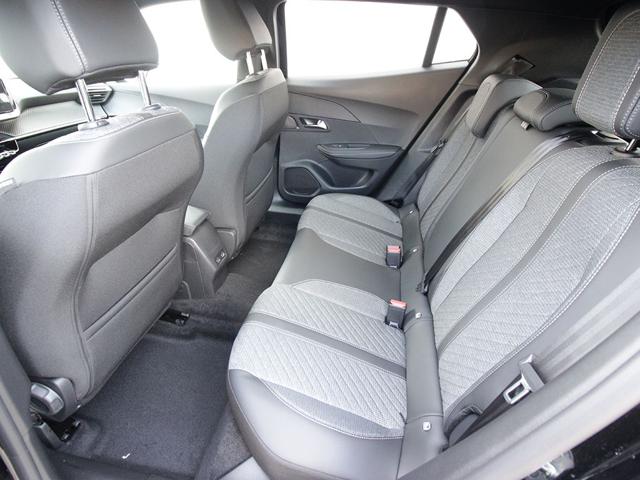 PEUGEOT 2008 usata, con Sistema di navigazione