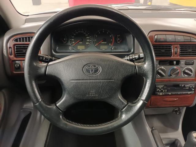 TOYOTA Avensis usata, con Airbag Passeggero