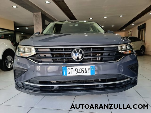 VOLKSWAGEN Tiguan usata, con Fari LED