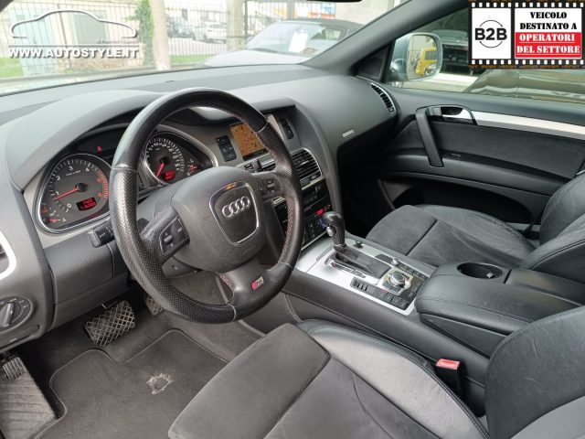 AUDI Q7 usata, con Luci diurne