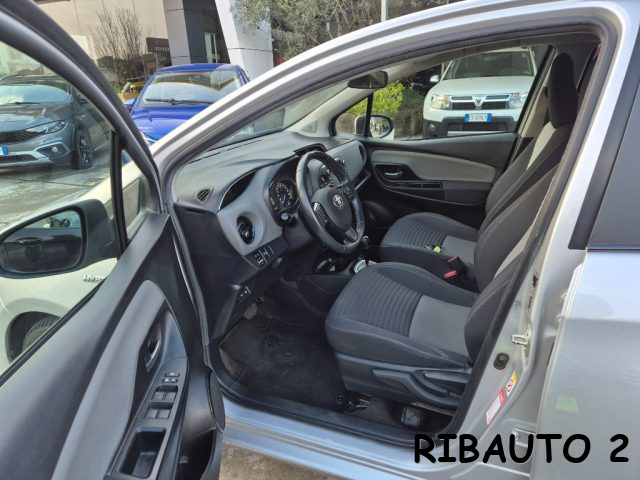 TOYOTA Yaris usata, con Airbag