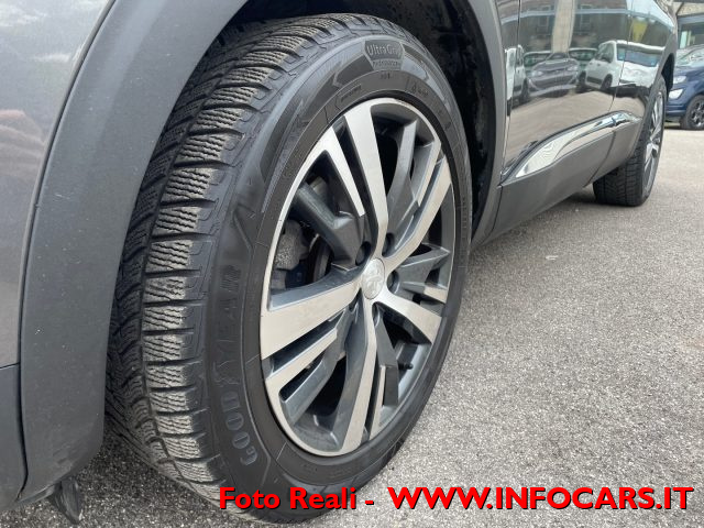PEUGEOT 3008 usata, con Leve al volante