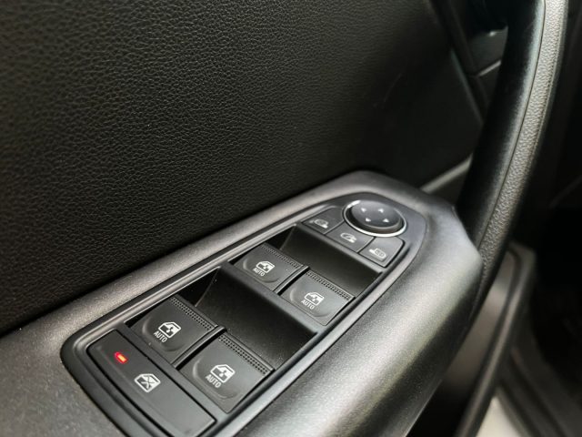 RENAULT Captur usata, con Alzacristalli elettrici