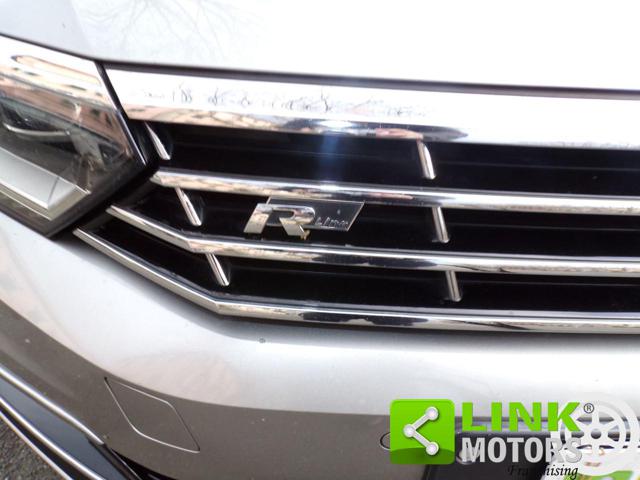 VOLKSWAGEN Passat usata, con Park Distance Control