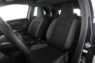 TOYOTA Aygo X usata 10