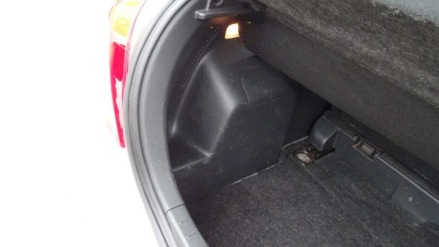 TOYOTA Yaris usata 109