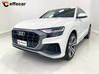 AUDI Q8 45 TDI quattro tiptronic Sport