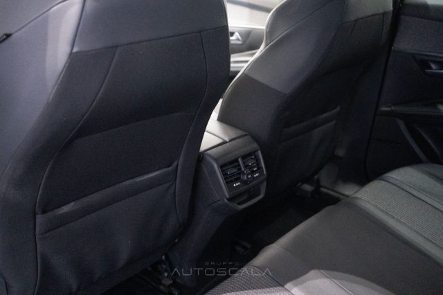 PEUGEOT 3008 usata, con Sensore di pioggia