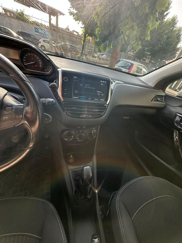 PEUGEOT 208 usata, con USB