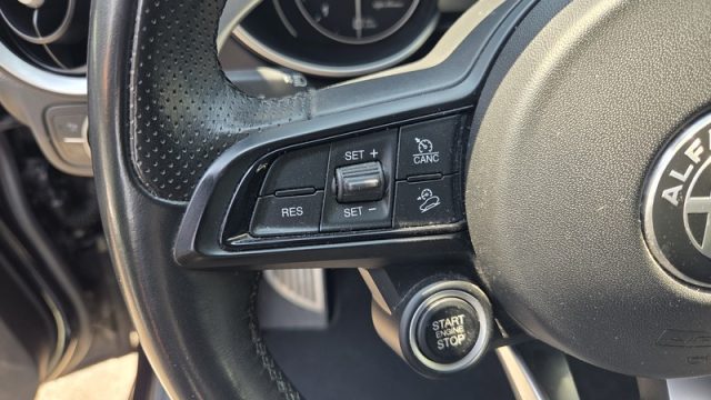 ALFA ROMEO Stelvio usata, con Volante in pelle
