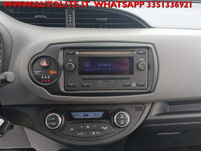 TOYOTA Yaris usata, con USB