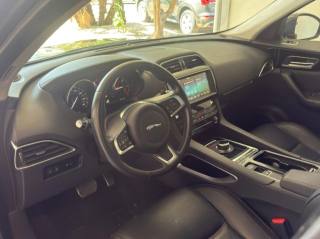 JAGUAR F-Pace usata, con Fari LED