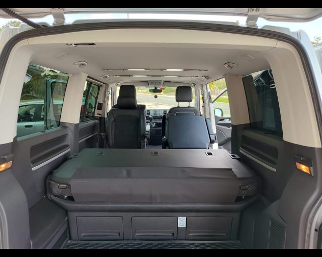 VOLKSWAGEN Multivan usata 19