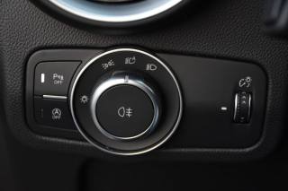 ALFA ROMEO Stelvio usata, con Sedile posteriore sdoppiato