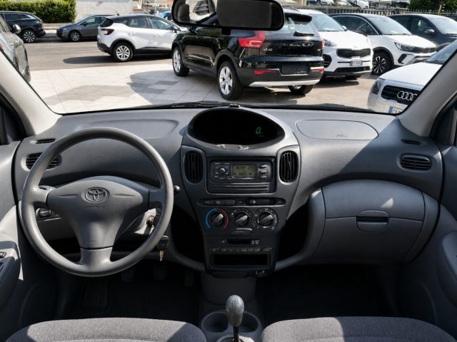 TOYOTA Yaris usata, con Fendinebbia