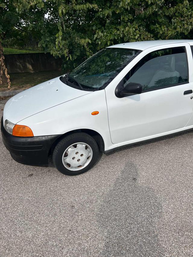 FIAT Punto usata, con Sedile posteriore sdoppiato