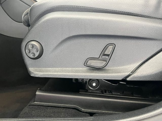 MERCEDES-BENZ GLC 220 usata, con Telecamera per parcheggio assistito