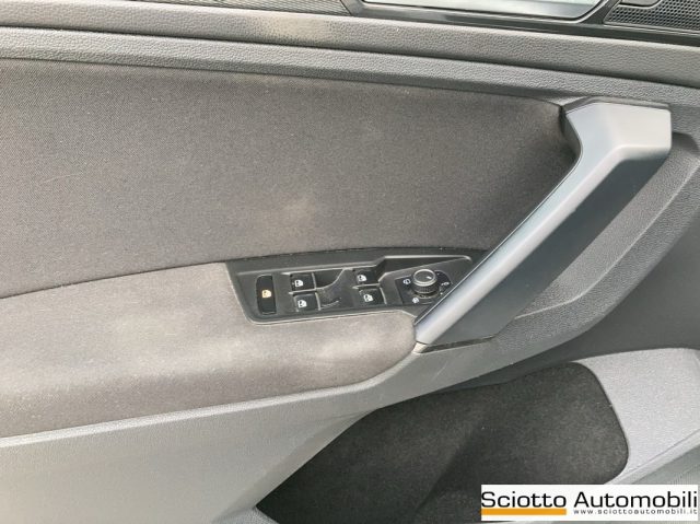 VOLKSWAGEN Tiguan usata, con Fendinebbia