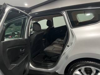 RENAULT Grand Scenic usata, con Controllo automatico clima