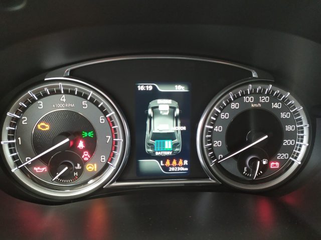 SUZUKI Vitara usata, con Controllo automatico clima