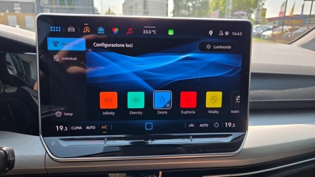 VOLKSWAGEN Golf usata, con Fari LED