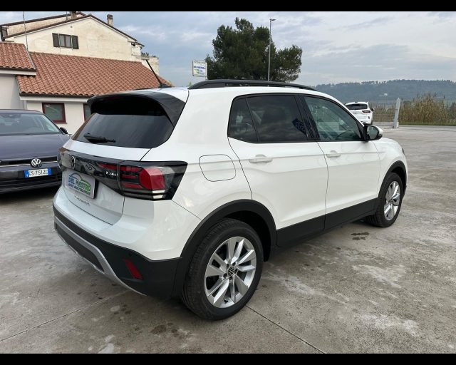 VOLKSWAGEN T-Cross usata, con Autoradio
