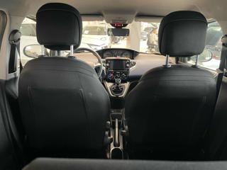 LANCIA Ypsilon usata, con USB