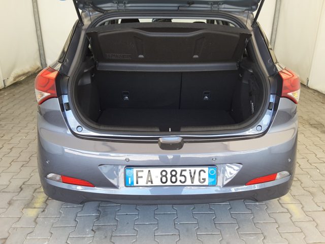 HYUNDAI i20 usata, con ESP